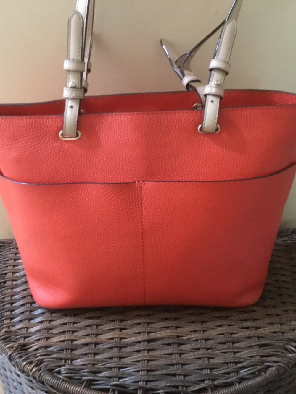 Michael Kors Jet Set Travel Medium Double Pockets Sides Tote (Vegan Leather) - Picture 3 of 16